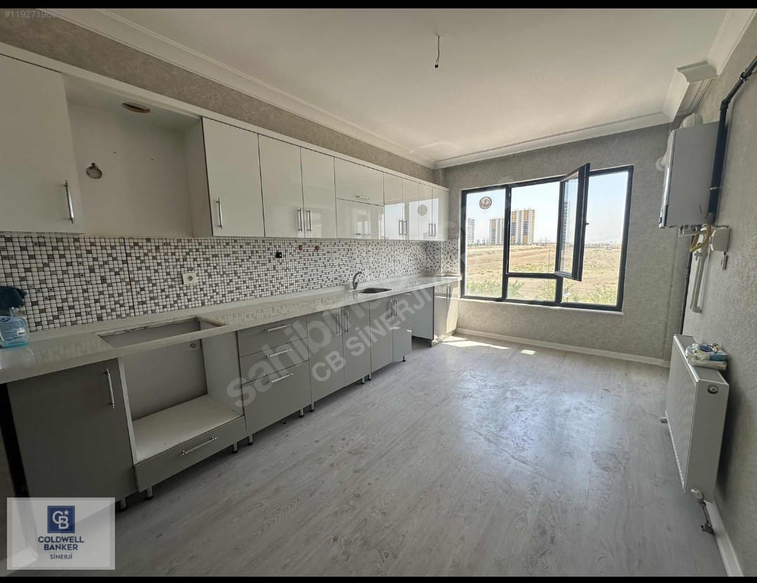 ANKALİFE'TAN SUSUZ DA YAPILI Y.GİRİŞ SATILIK DAİRE 4+1